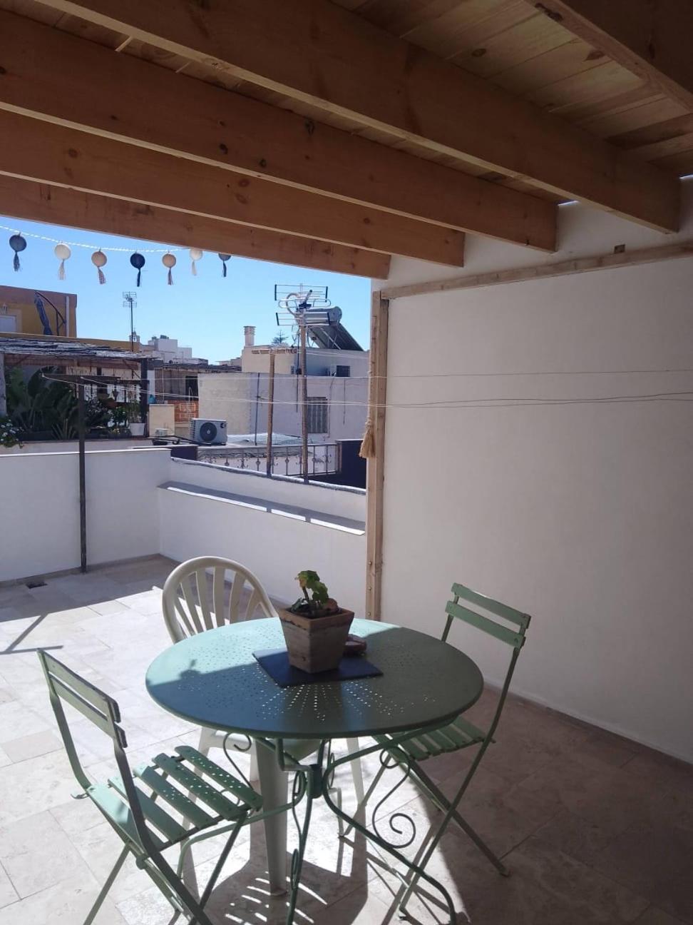Casita La Paloma Bonita De Pescador En El Casco Antiguo La Medina Parking Privado Y Sabanas En Opcion Almería
